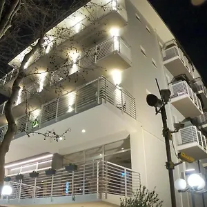 Bed & Breakfast Half Moon Airport Restaurant, Rimini